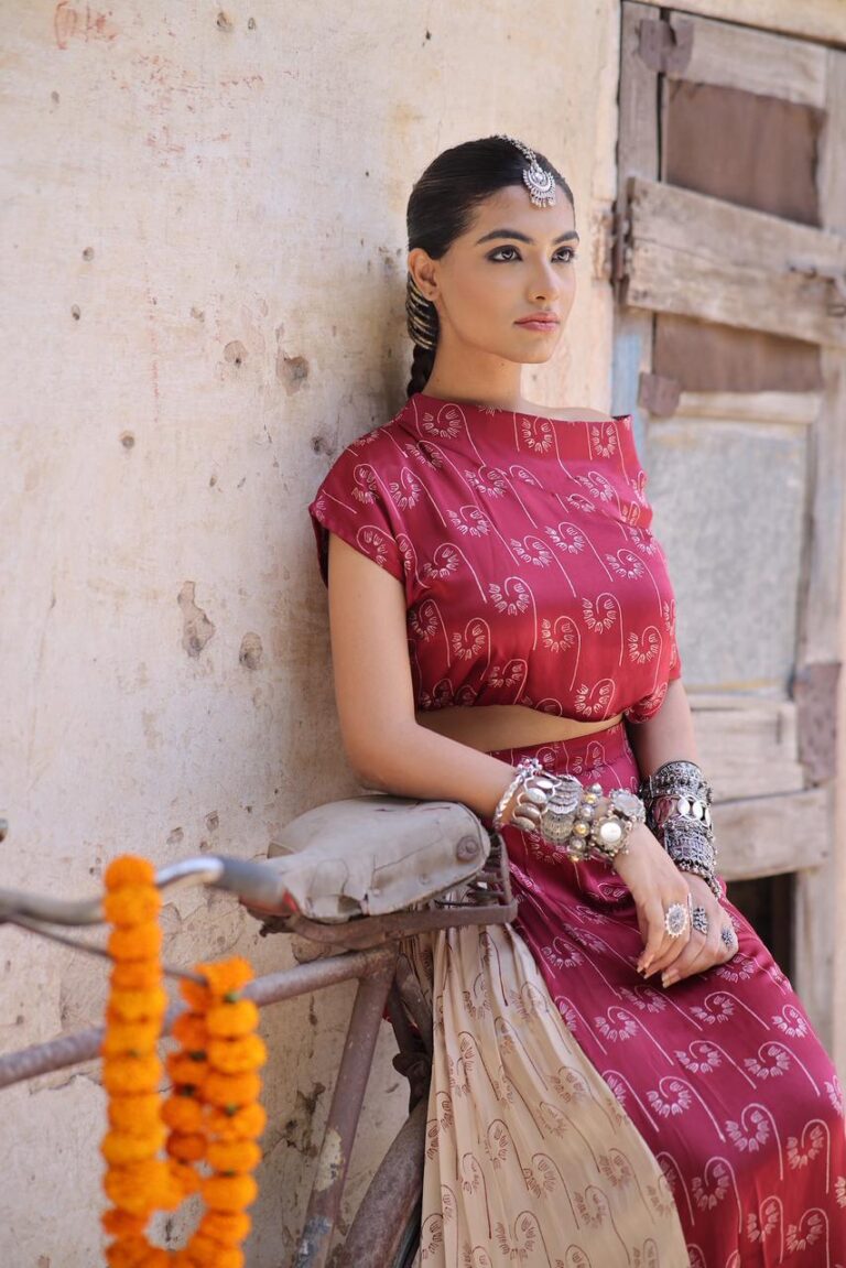 KALIKA TOP